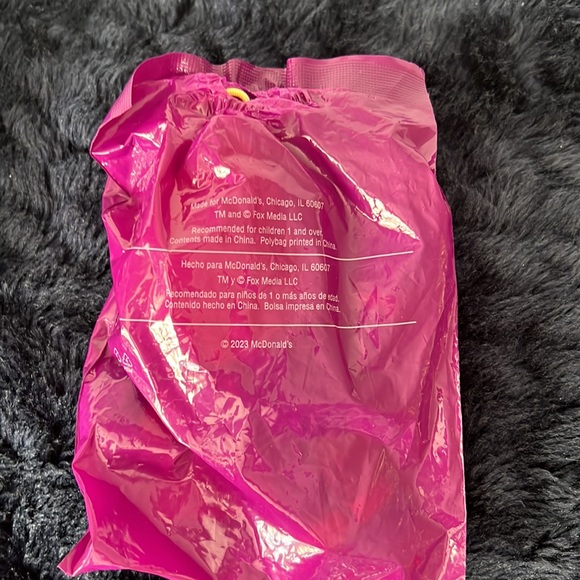 McDonald’s Happy Meal toy: The Masked Singer #9 - Picture 2 of 2